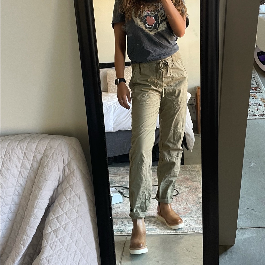 Khaki Green Loose Fitting Cargo Style Pants